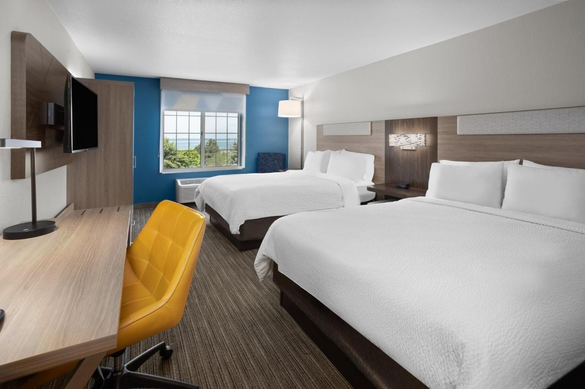 Holiday Inn Express Hotel & Suites Acme-Traverse City By Ihg Exteriör bild