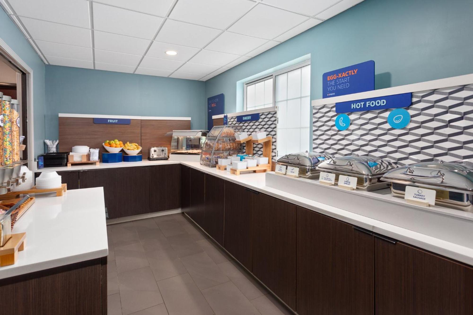 Holiday Inn Express Hotel & Suites Acme-Traverse City By Ihg Exteriör bild