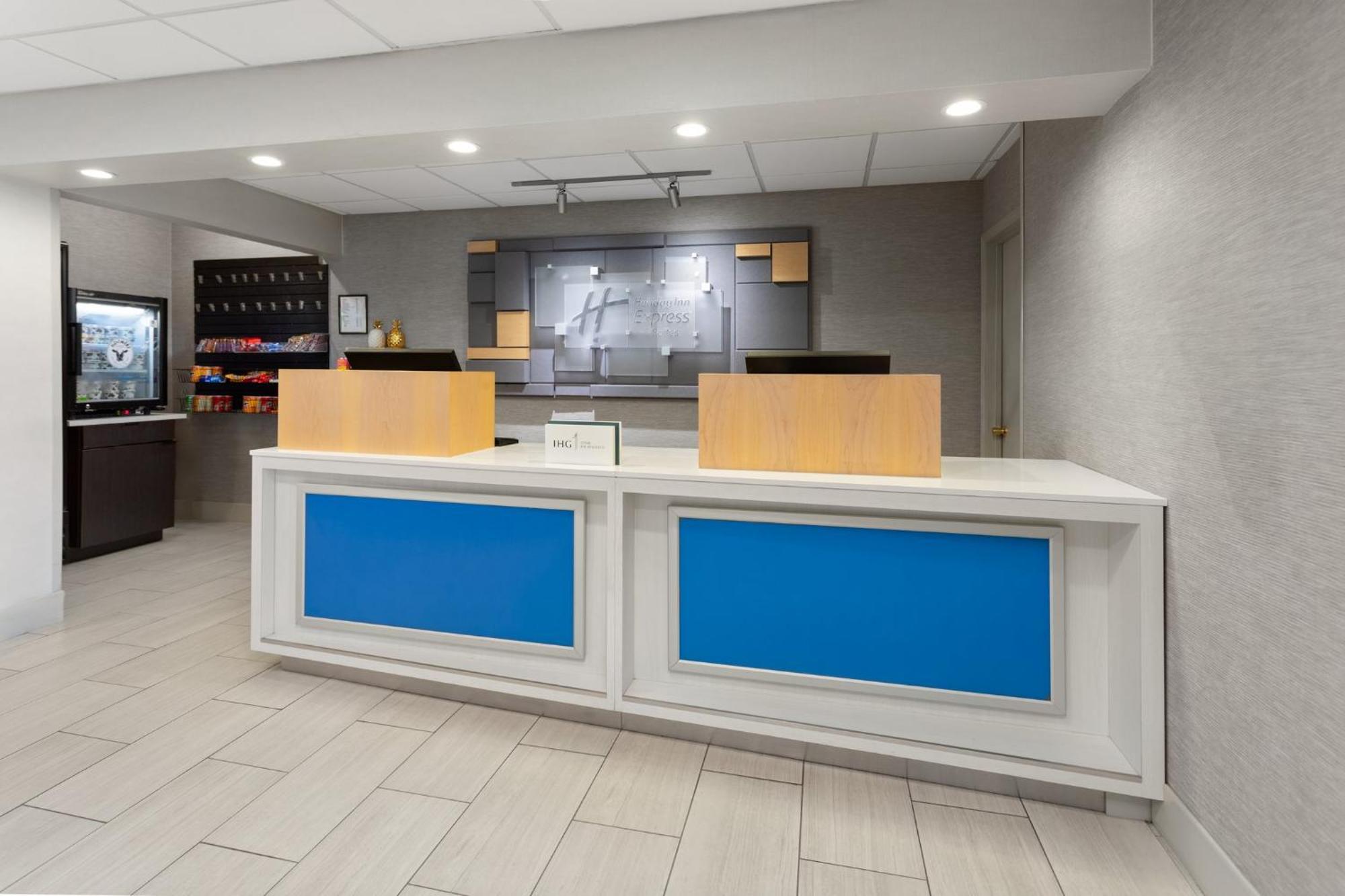 Holiday Inn Express Hotel & Suites Acme-Traverse City By Ihg Exteriör bild