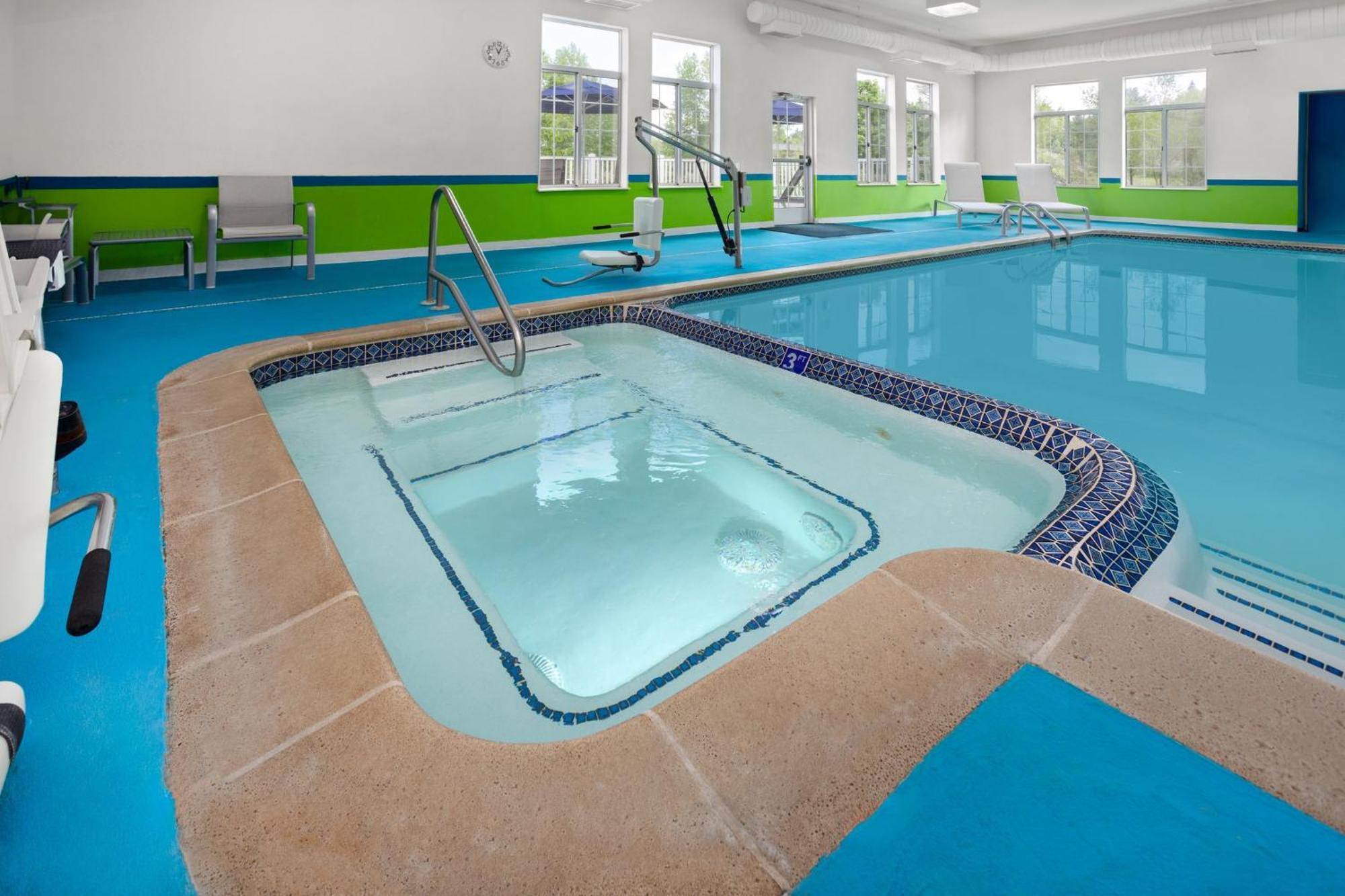 Holiday Inn Express Hotel & Suites Acme-Traverse City By Ihg Exteriör bild