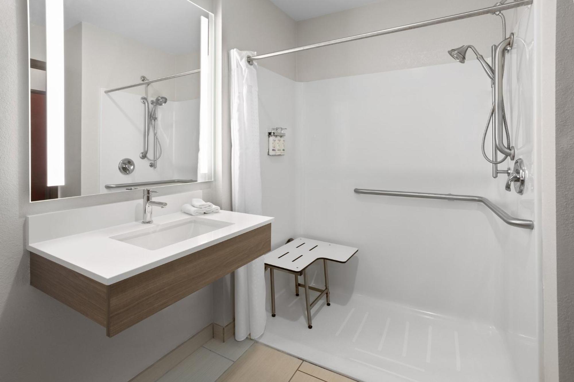 Holiday Inn Express Hotel & Suites Acme-Traverse City By Ihg Exteriör bild